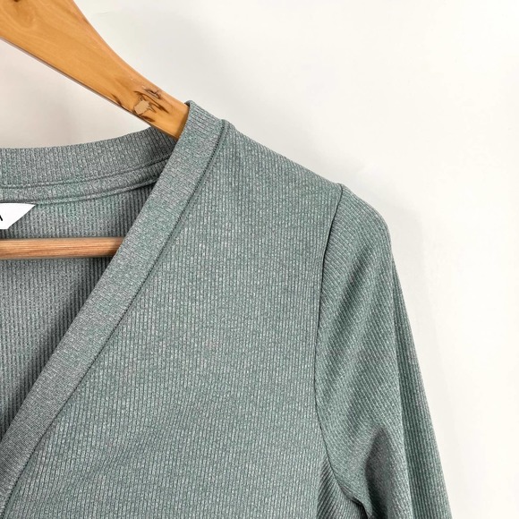 Athleta Green Long Sleeve Top - Picture 6 of 11